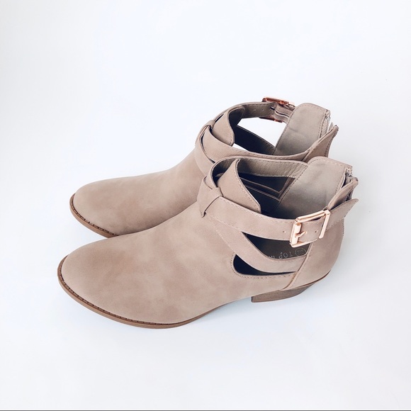 Ankle Buckle Wrap Block Heel Bootie - Picture 2 of 7